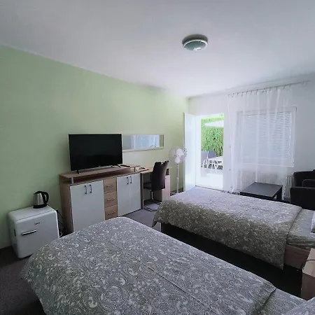 Cozy With Garden In Guest house Bratislava