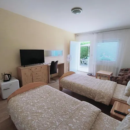 Cozy With Garden In Guest house 4*