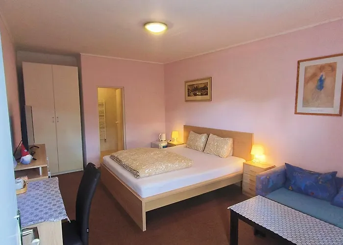 Cozy With Garden In ブラチスラヴァ